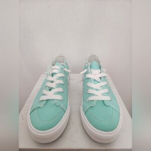 Obtaom Seafoam/Mint Green Sneakers. Women's Size 10.